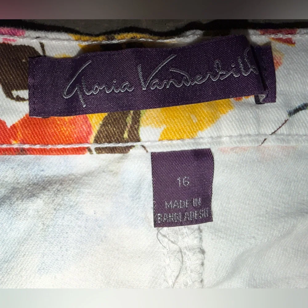 Women's plus size 16 Gloria Vanderbilt‎ Floral Women's Shorts flowers summer